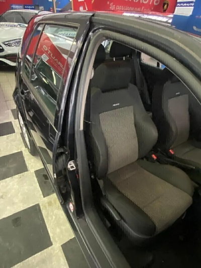 Volkswagen Golf 1.8 turbo 20V cat 3p. GTI (17)