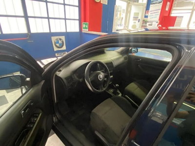 Volkswagen Golf 1.8 turbo 20V cat 3p. GTI (18)