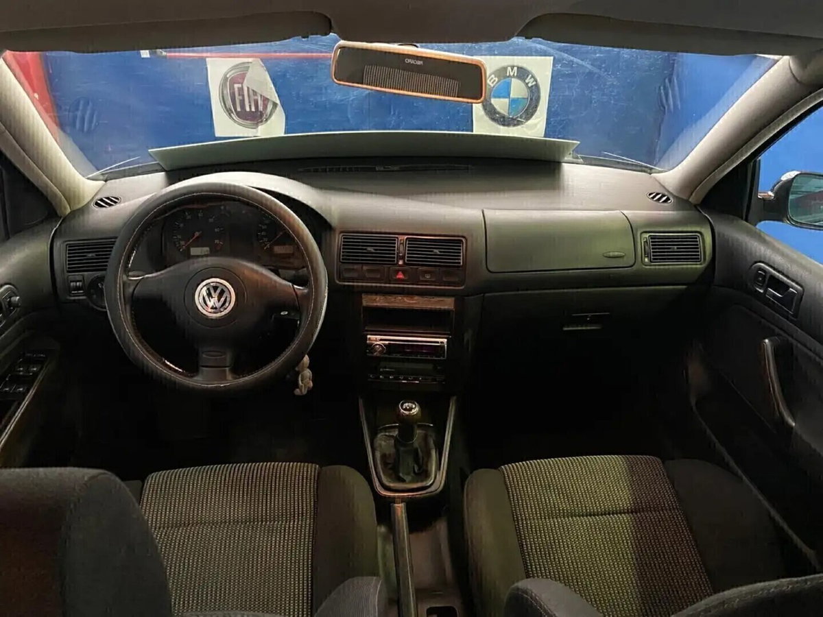 Volkswagen Golf 1.8 turbo 20V cat 3p. GTI (19)