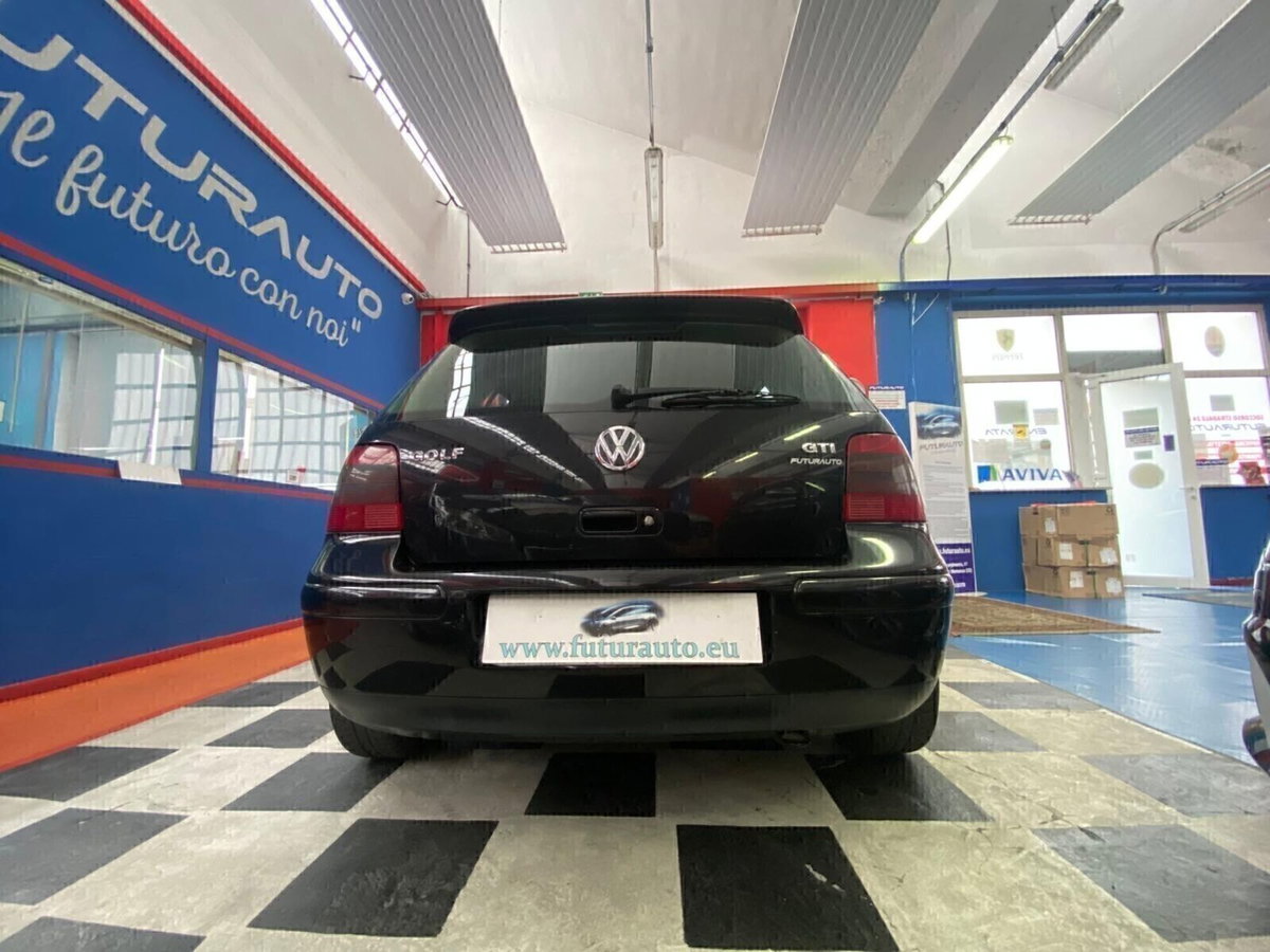 Volkswagen Golf 1.8 turbo 20V cat 3p. GTI (4)