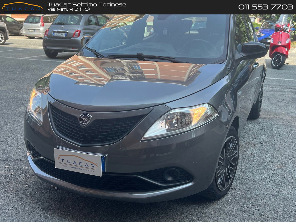Lancia Ypsilon 1.2 69 CV 5 porte Gold