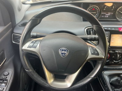 Lancia Ypsilon 1.2 69 CV 5 porte Gold (17)