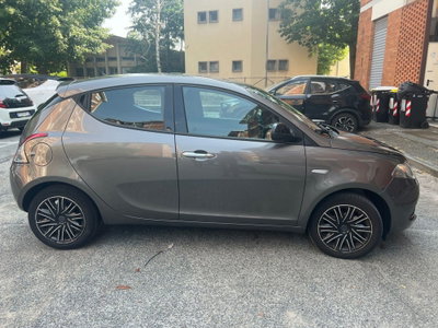 Lancia Ypsilon 1.2 69 CV 5 porte Gold (20)