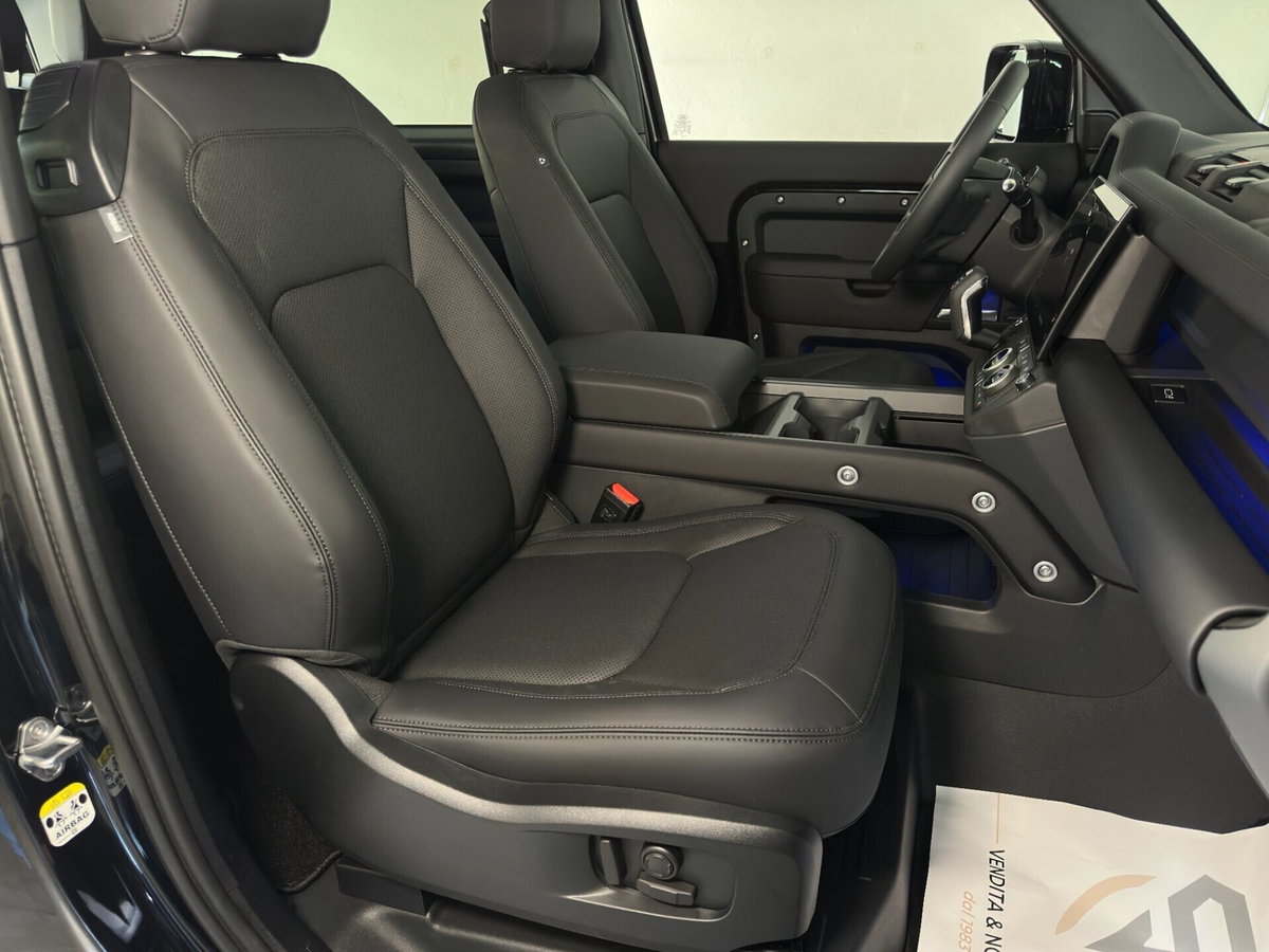 Land Rover Defender 90 3.0d i6 mhev X-Dynamic SE awd 200cv auto (12)