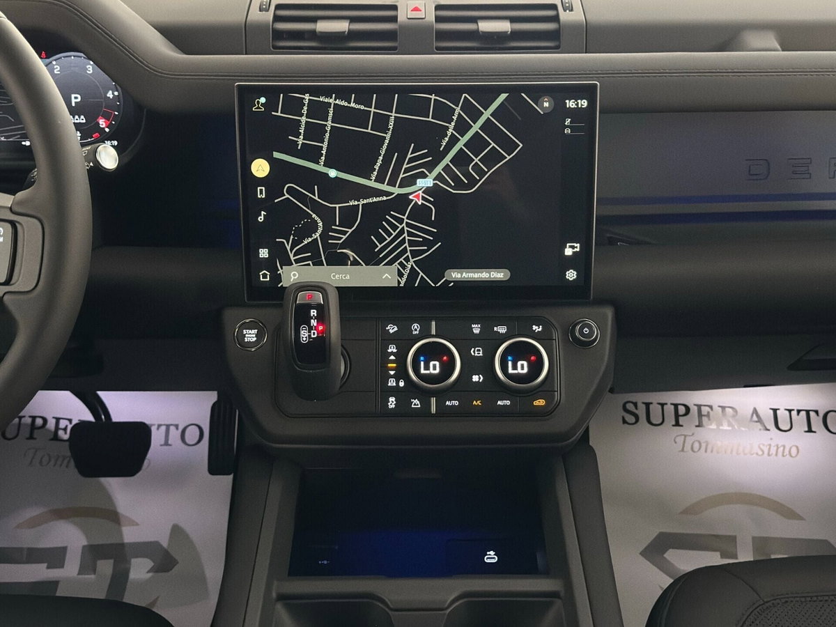 Land Rover Defender 90 3.0d i6 mhev X-Dynamic SE awd 200cv auto (14)