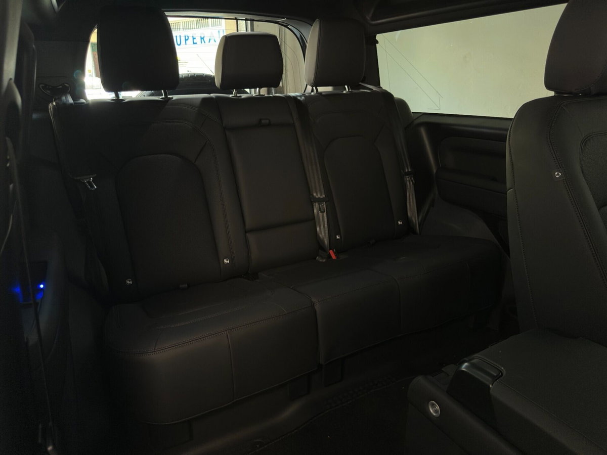 Land Rover Defender 90 3.0d i6 mhev X-Dynamic SE awd 200cv auto (16)