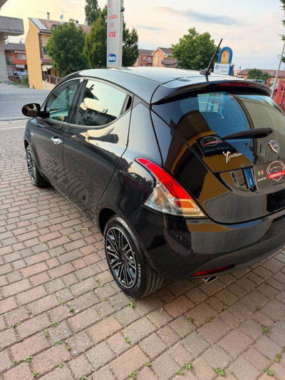 Lancia Ypsilon 1.0 FireFly 5 porte S&S Hybrid Alberta Ferretti (4)