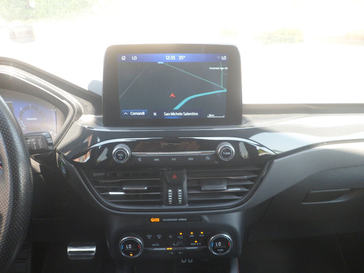 Ford Kuga 1.5 EcoBlue 120 CV 2WD ST-Line (12)