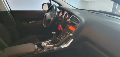 Peugeot 3008 1.6 HDi 115CV Active (14)