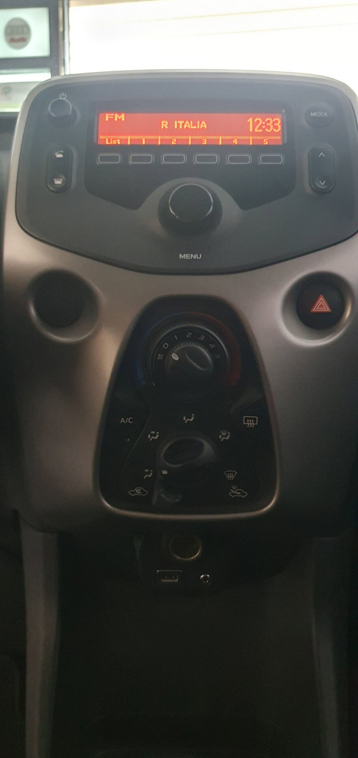 Citroen C1 C1 VTi 68 5 porte Live (7)