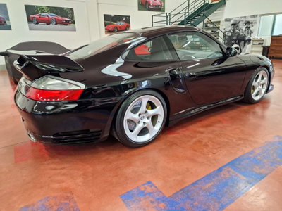 Porsche 911 Coupé GT2 cat (2)