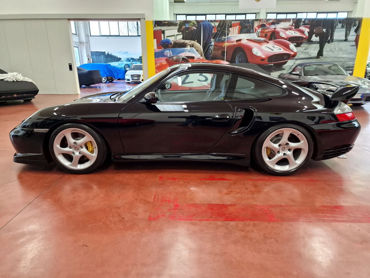 Porsche 911 Coupé GT2 cat (5)