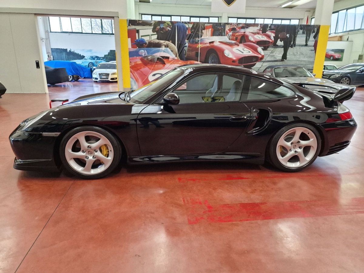 Porsche 911 Coupé GT2 cat (6)