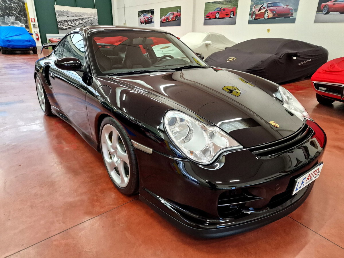 Porsche 911 Coupé GT2 cat (9)