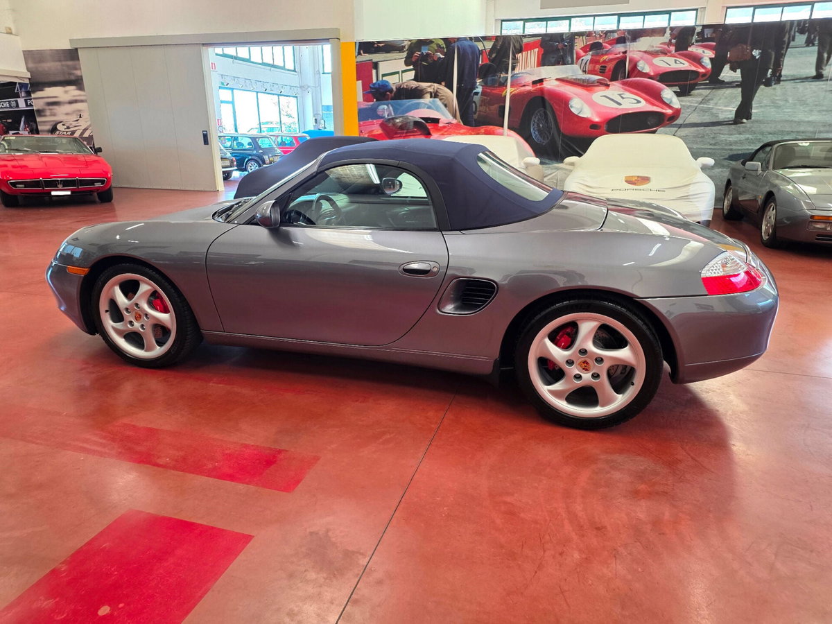 Porsche Boxster 3.2i 24V cat S (3)