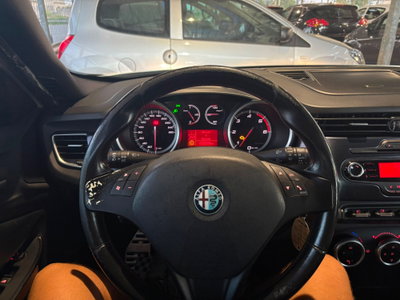 Alfa Romeo Giulietta 2.0 JTDm-2 Distinctive 140cv (10)