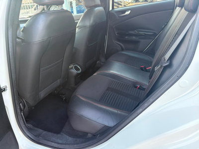 Alfa Romeo Giulietta 2.0 JTDm-2 Distinctive 140cv (14)