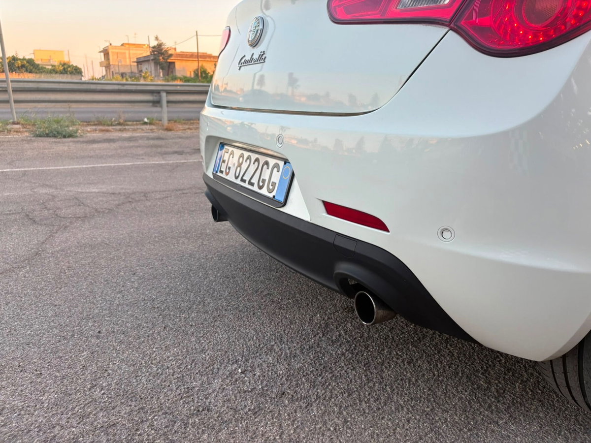 Alfa Romeo Giulietta 2.0 JTDm-2 Distinctive 140cv (16)