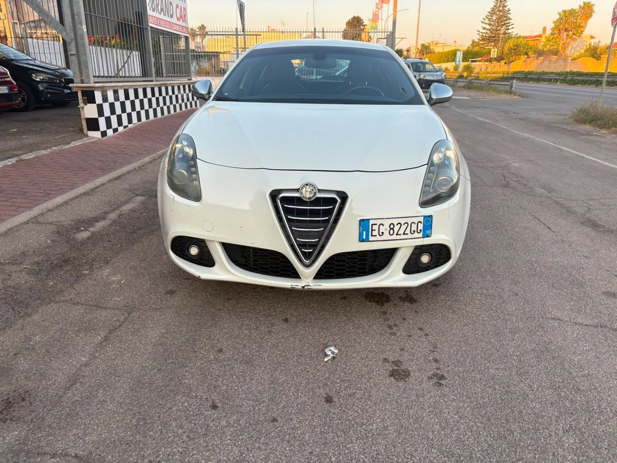 Alfa Romeo Giulietta 2.0 JTDm-2 Distinctive 140cv (2)