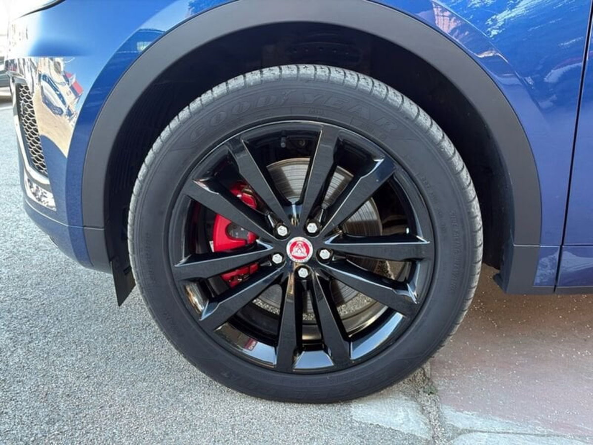 Jaguar E-Pace 2.0 I4 200 CV AWD Auto R-Dynamic HSE (10)