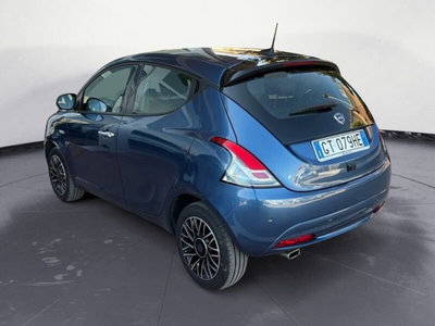 Lancia Ypsilon 1.0 FireFly 5 porte S&S Hybrid Ecochic A. Ferretti (8)
