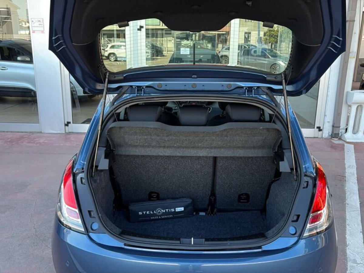 Lancia Ypsilon 1.0 FireFly 5 porte S&S Hybrid Ecochic A. Ferretti (13)