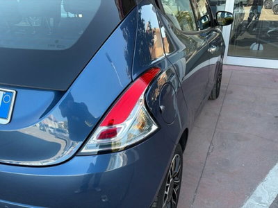 Lancia Ypsilon 1.0 FireFly 5 porte S&S Hybrid Ecochic A. Ferretti (14)