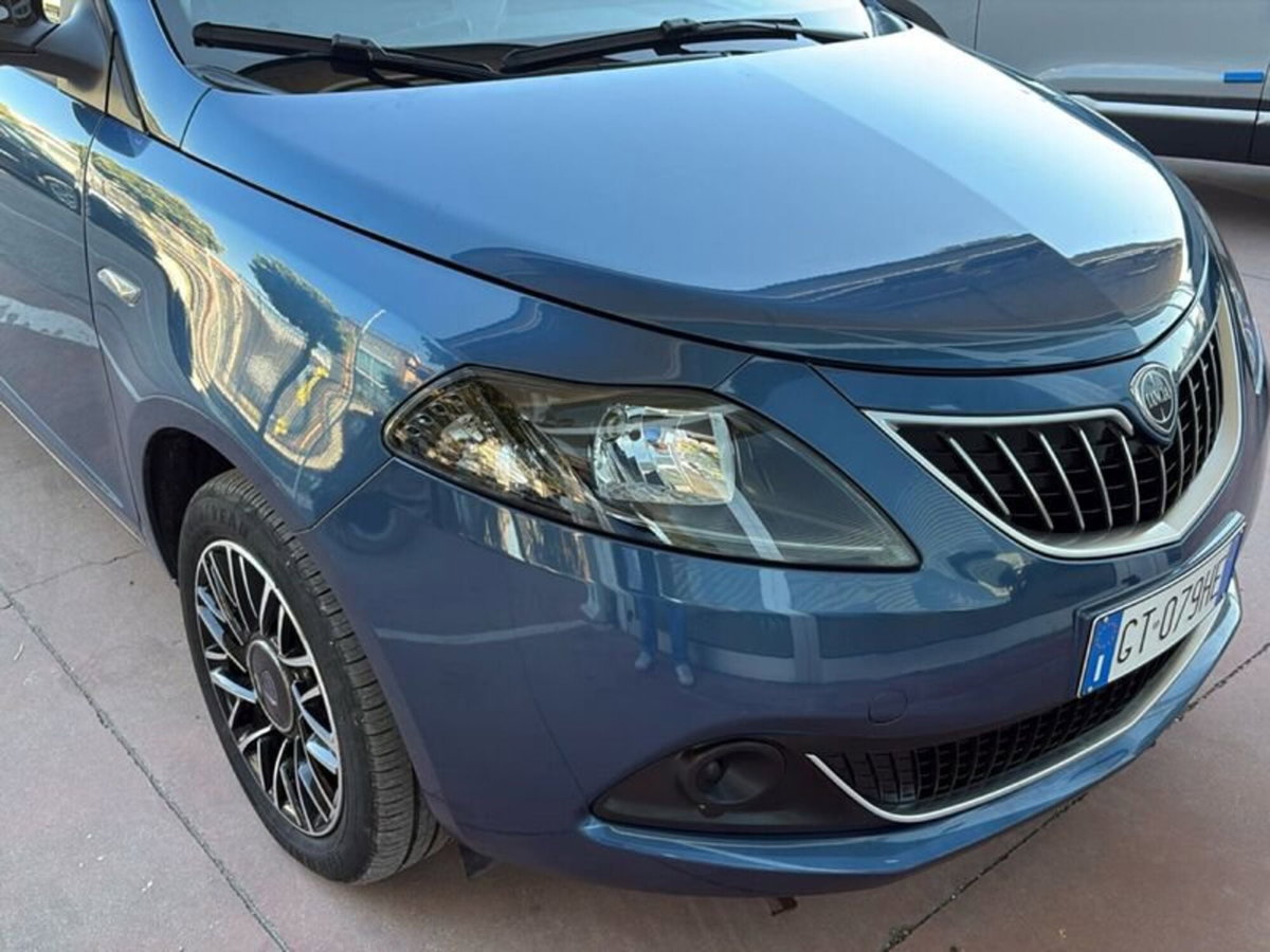 Lancia Ypsilon 1.0 FireFly 5 porte S&S Hybrid Ecochic A. Ferretti (15)