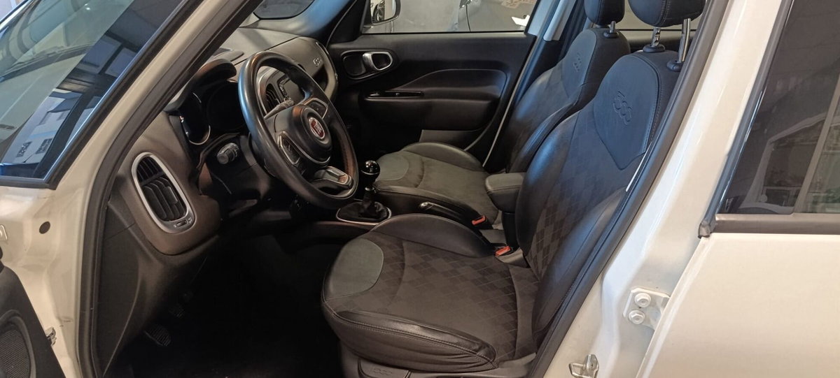Fiat 500L 1.6 Multijet 120 CV Lounge (9)