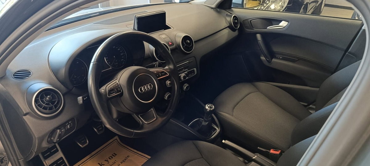 Audi A1 Sportback 1.4 TDI Design (10)