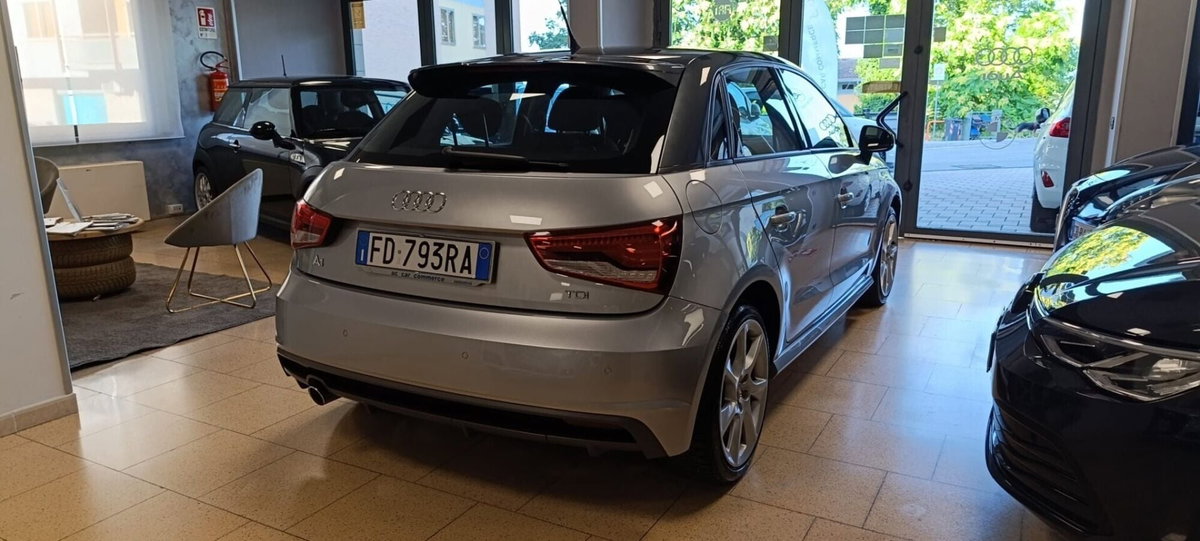 Audi A1 Sportback 1.4 TDI Design (6)