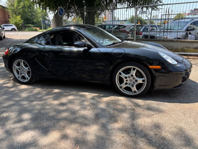 Porsche Cayman 2.7 (4)