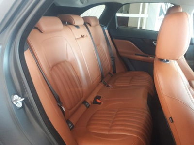 Jaguar F-Pace 2.0 D 180 CV AWD aut. Portfolio (6)