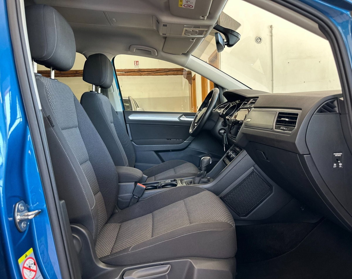 Volkswagen Touran 1.6 TDI 115 CV SCR DSG Comfortline BlueMotion Tech. (11)