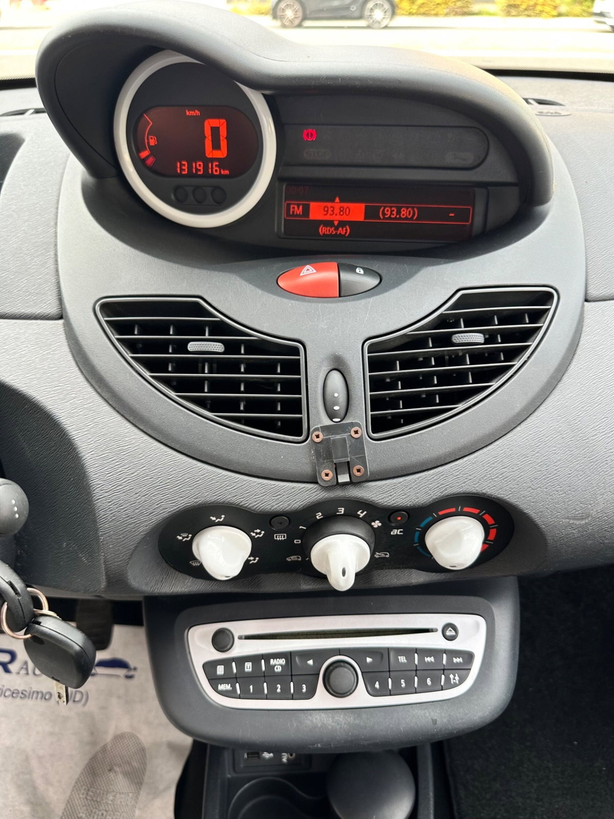 Renault Twingo 1.2 16V LEV Live (13)