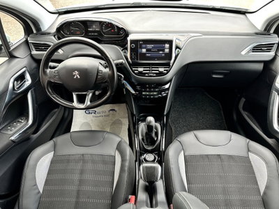 Peugeot 2008 100 Allure (11)