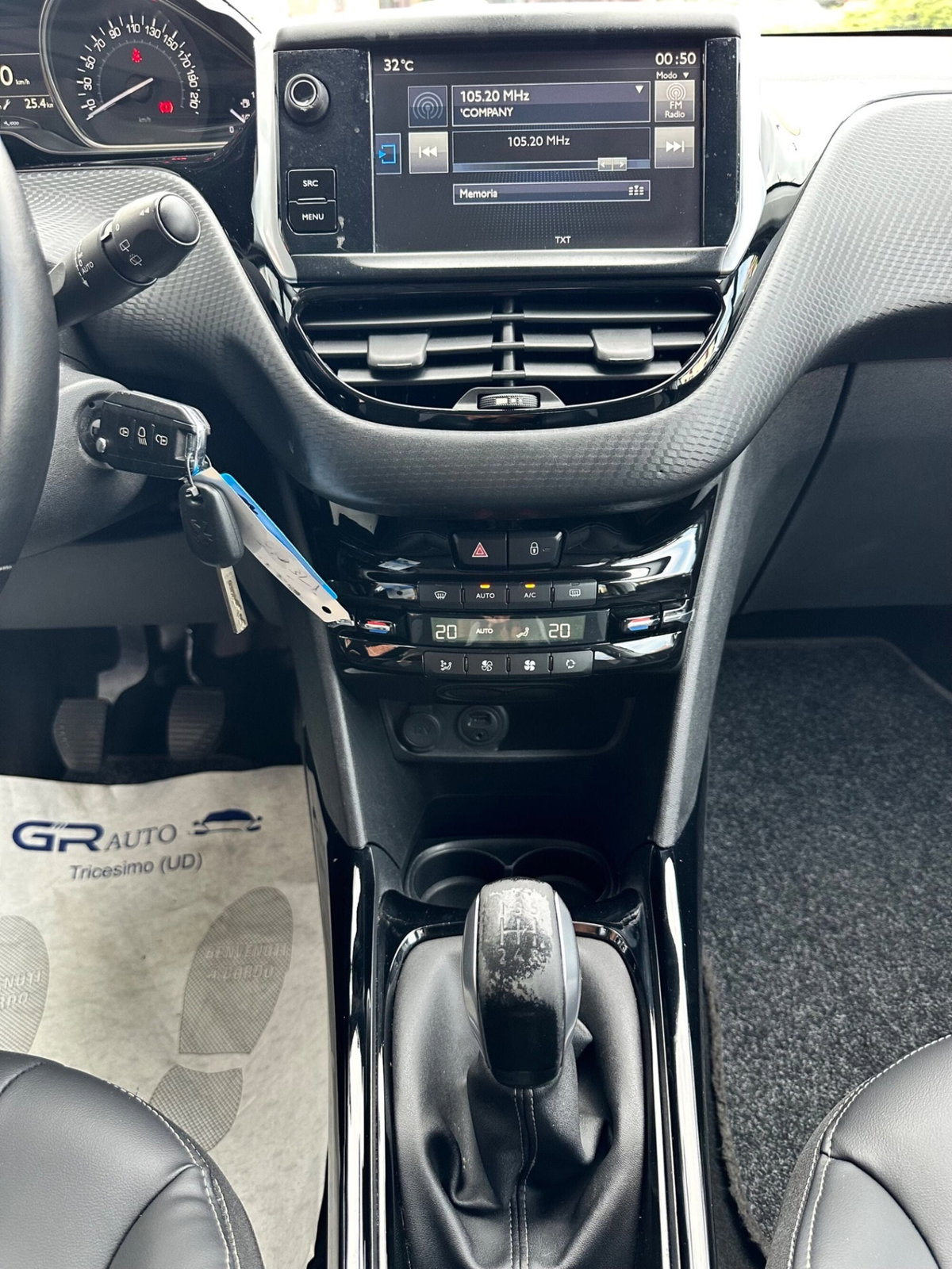 Peugeot 2008 100 Allure (12)