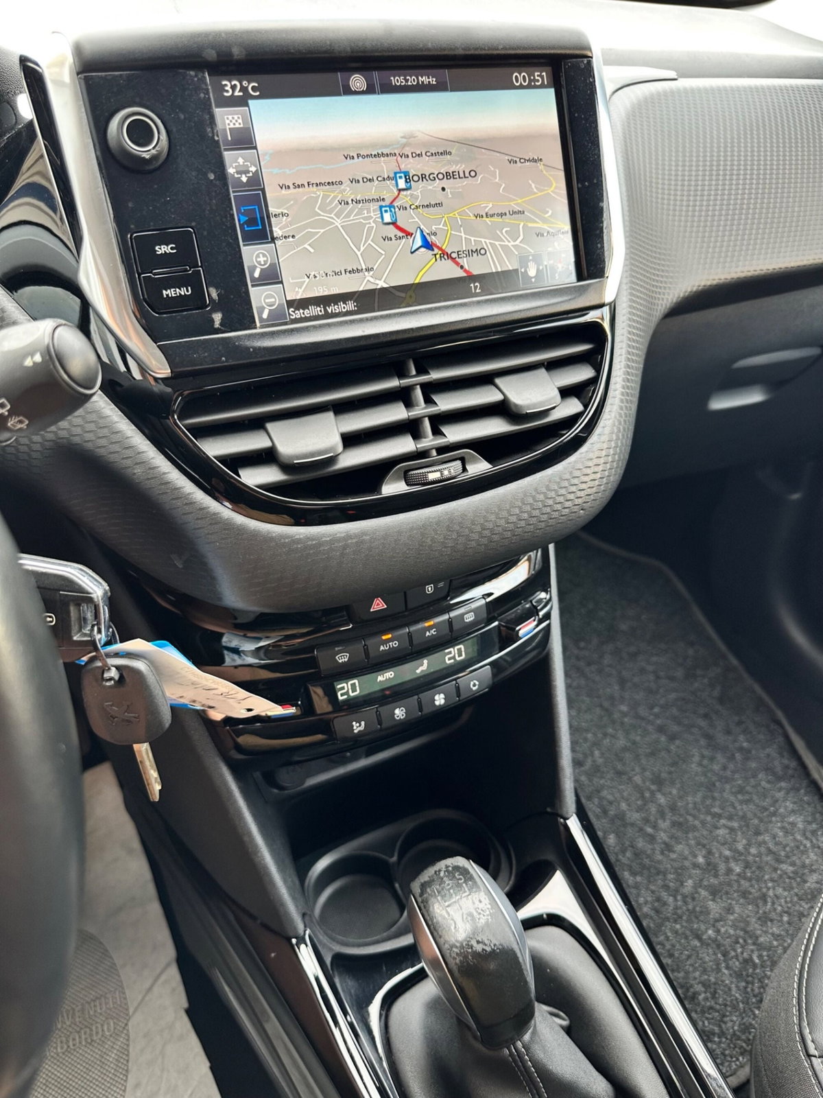 Peugeot 2008 100 Allure (14)