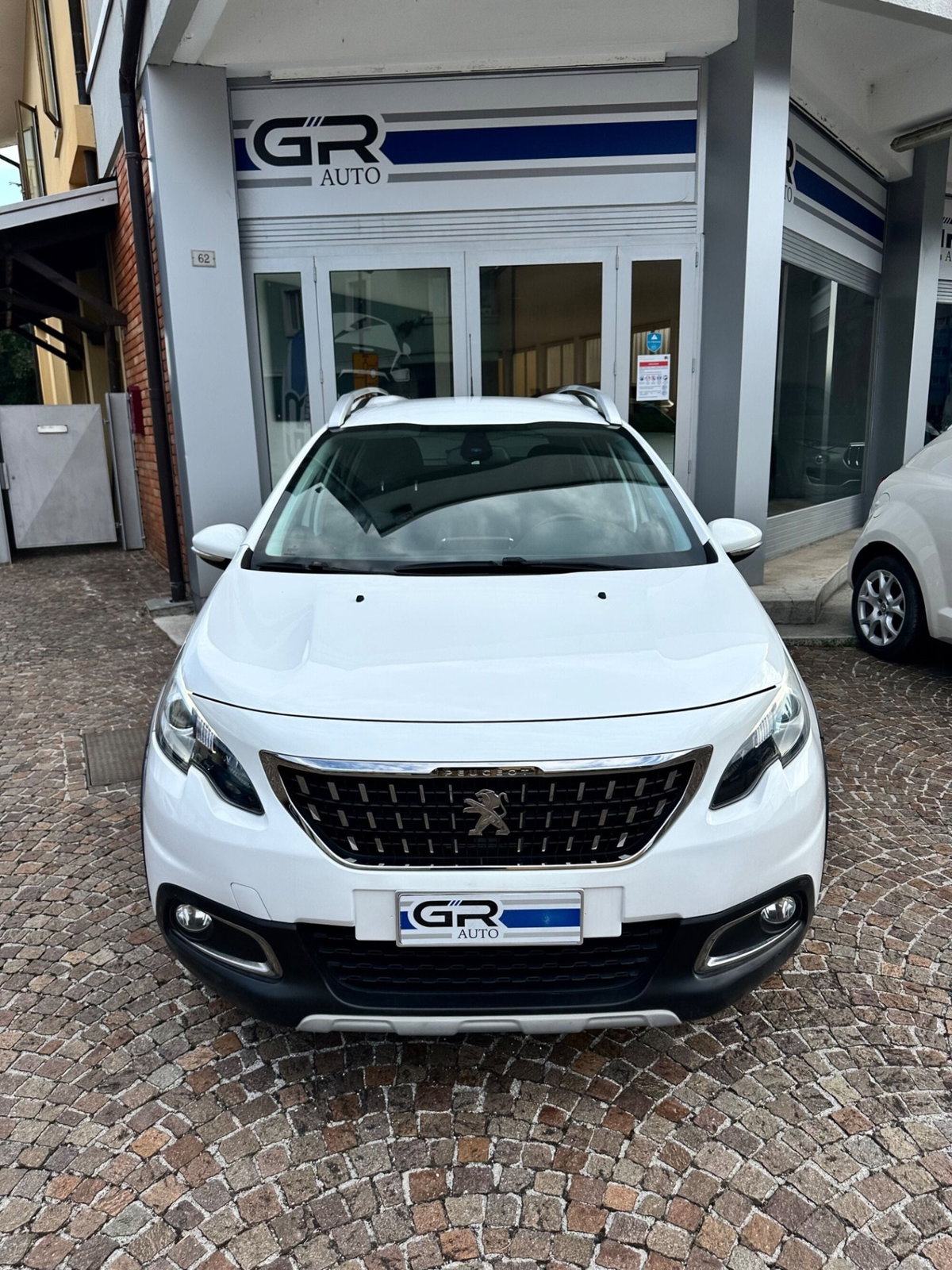 Peugeot 2008 100 Allure (2)