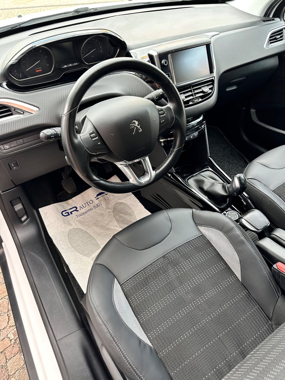 Peugeot 2008 100 Allure (7)