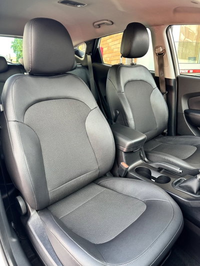 Hyundai ix35 2.0 CRDi 4WD Xpossible (10)