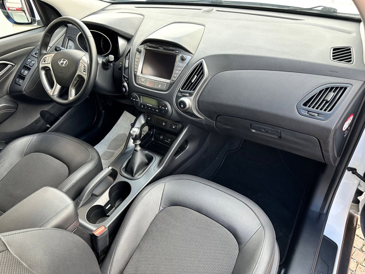 Hyundai ix35 2.0 CRDi 4WD Xpossible (9)