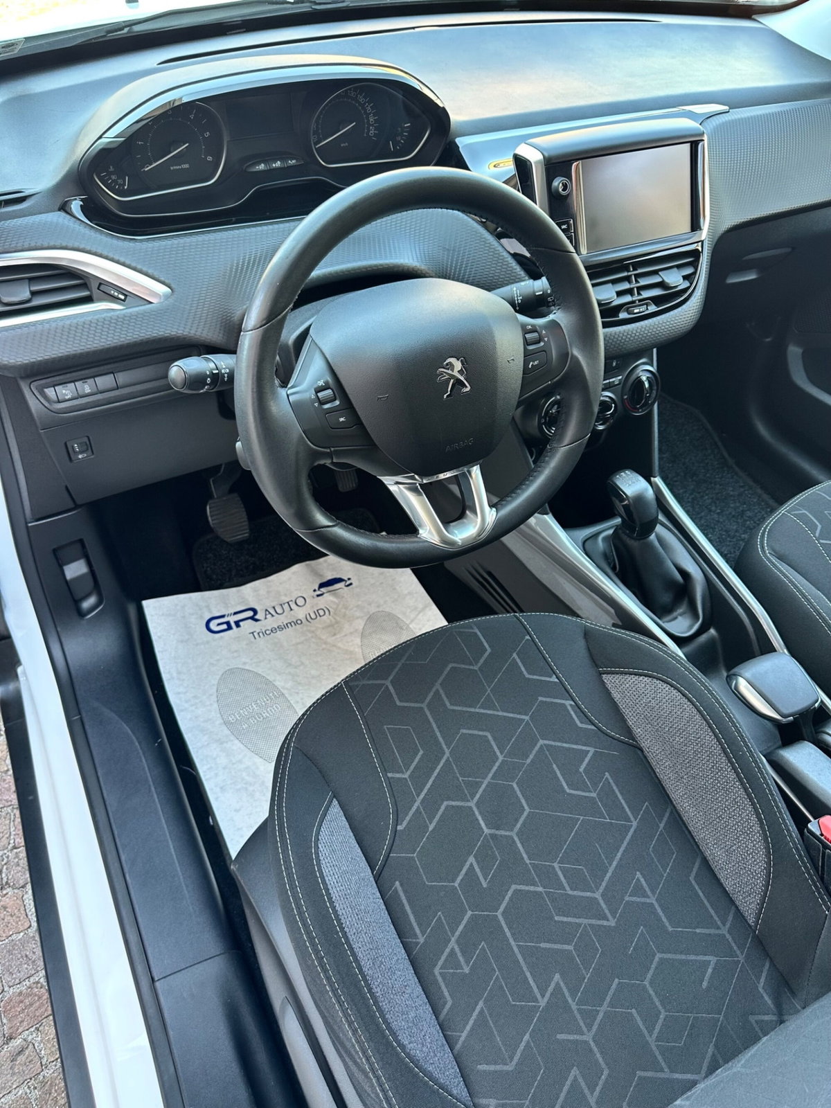 Peugeot 2008 75 Active (7)