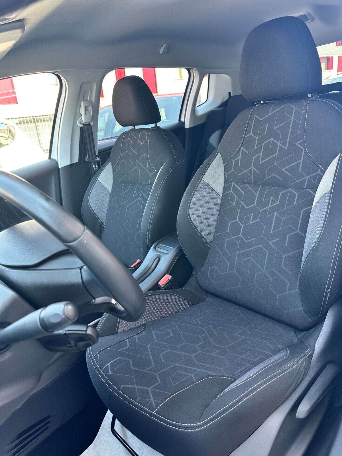 Peugeot 2008 75 Active (8)