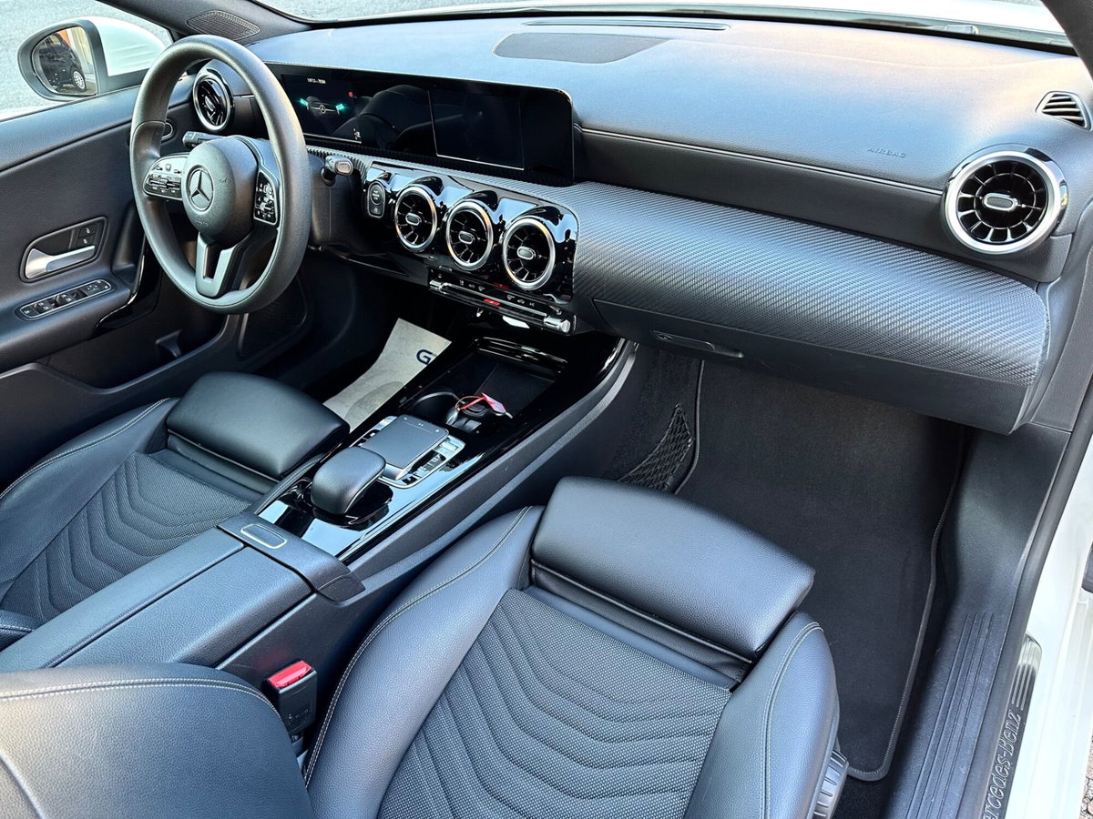 Mercedes-Benz Classe A 180 d Automatic Sport (10)