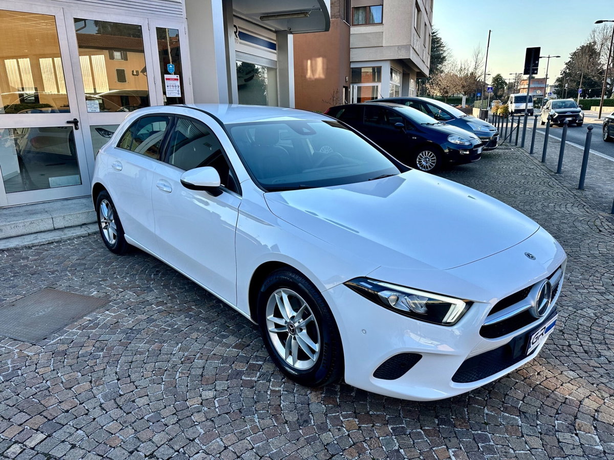 Mercedes-Benz Classe A 180 d Automatic Sport (3)