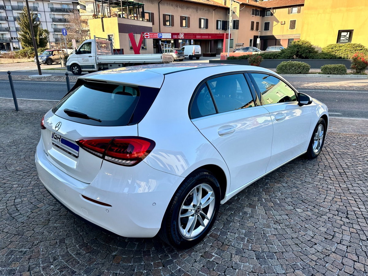 Mercedes-Benz Classe A 180 d Automatic Sport (5)