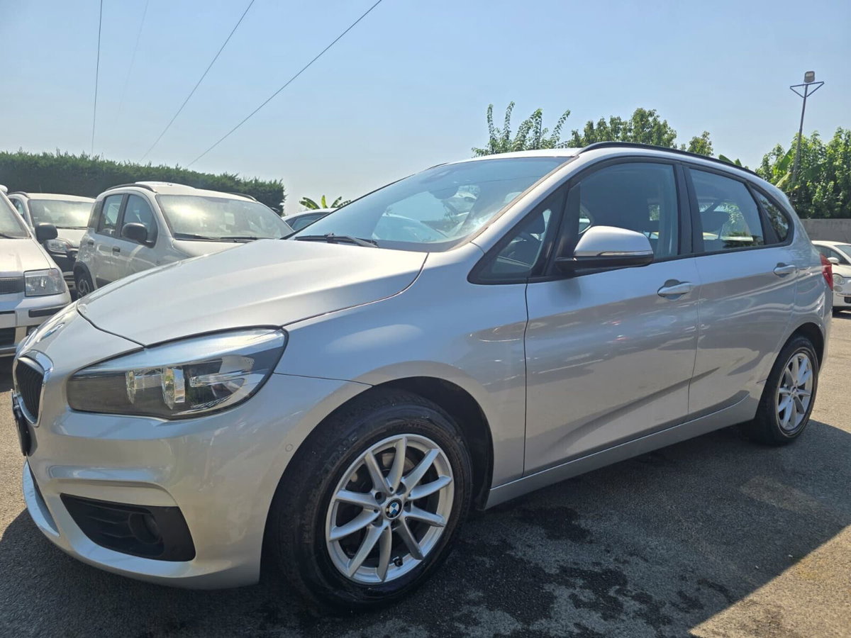 BMW Serie 2 Active Tourer 218d  Luxury auto (18)