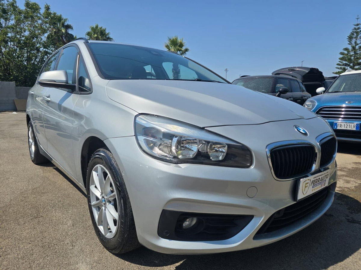 BMW Serie 2 Active Tourer 218d  Luxury auto (2)