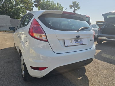 Ford Fiesta 1.5 TDCi 75CV 5 porte Black & White Edition (10)